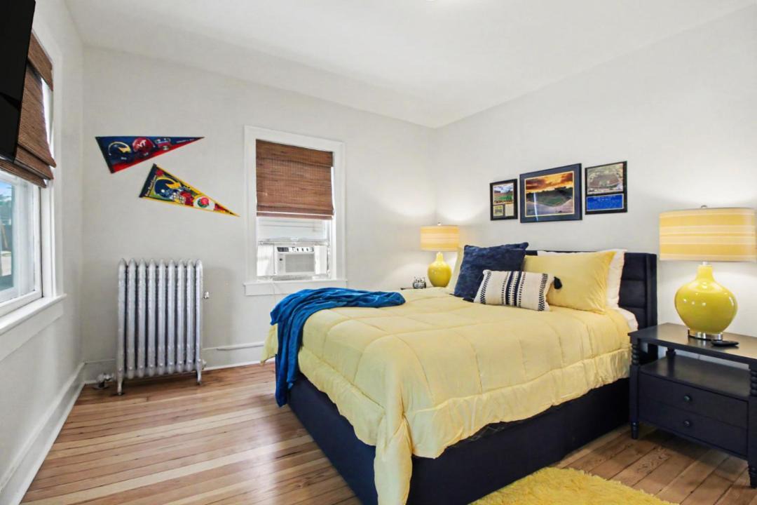 Old West Side House | #1 Location I 12 Mile to Stadium I 13 Mile to Downtown I GO BLUE