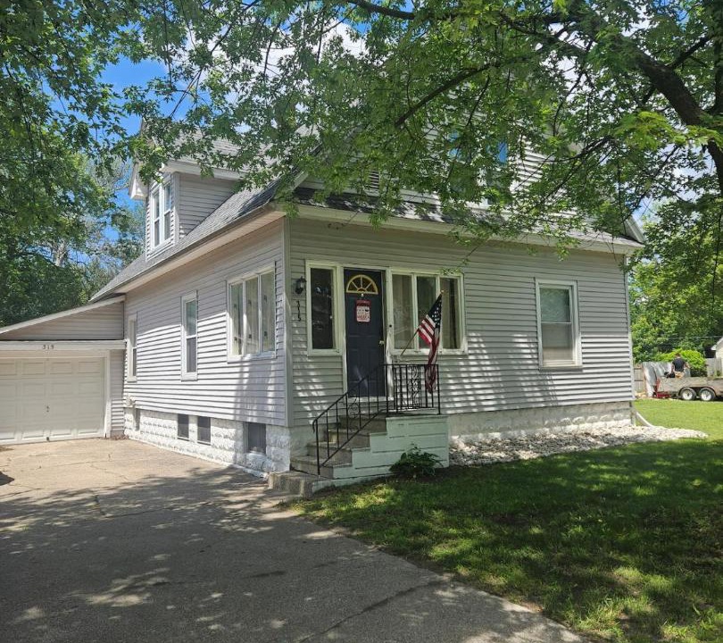 Ferrysburg House | Home with old-fashioned charm and modern amenities