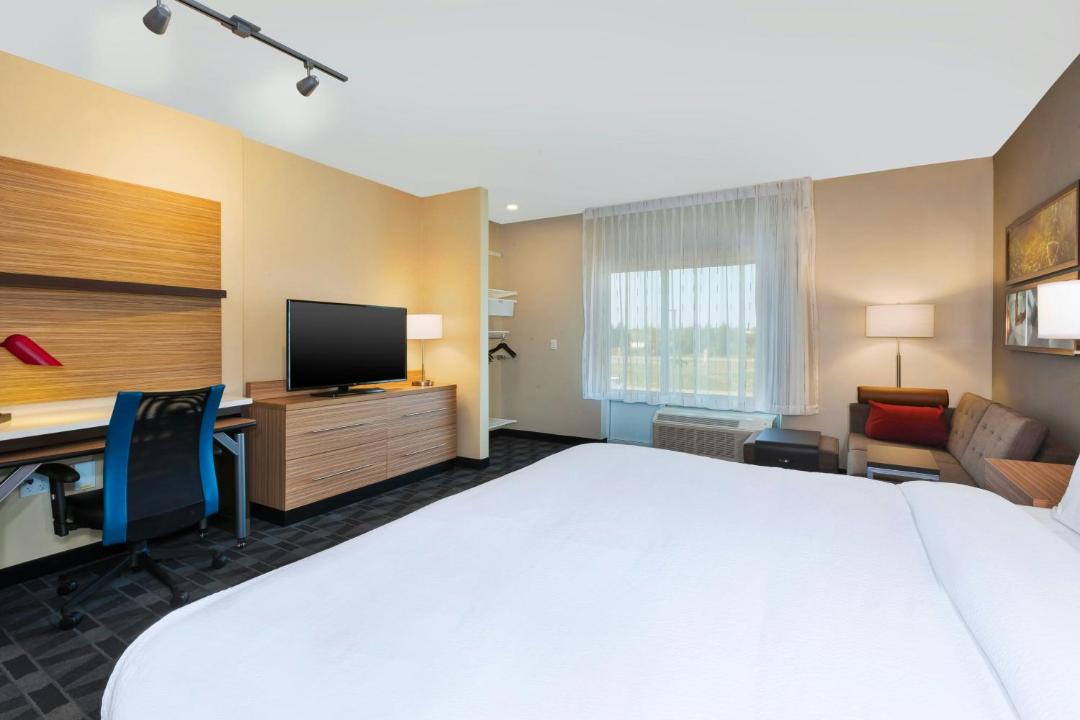 Grand Rapids Hotel | TownePlace Suites by Marriott Grand Rapids Airport Southeast