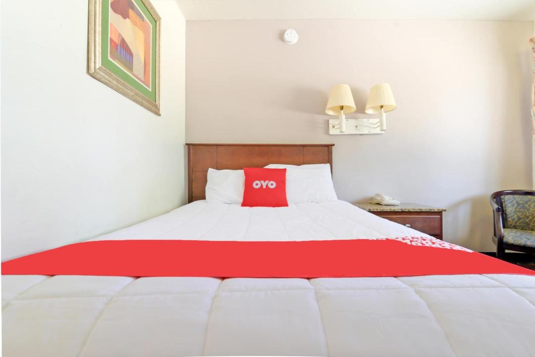 South Bend Hotel | OYO Hotel South Bend - Campus