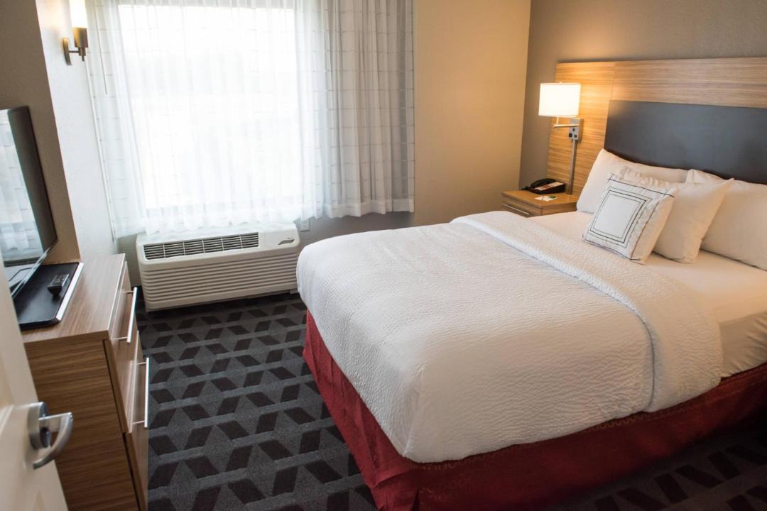 Battle Creek Hotel | TownePlace Suites by Marriott Battle Creek
