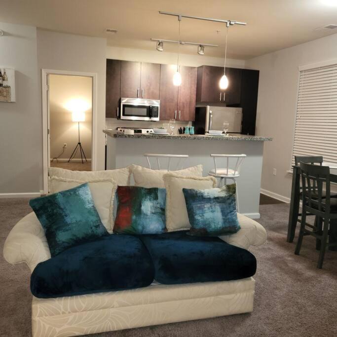 Saint Marys  Allen County Apartment | Stylish and Spacious, close to the Hospital.