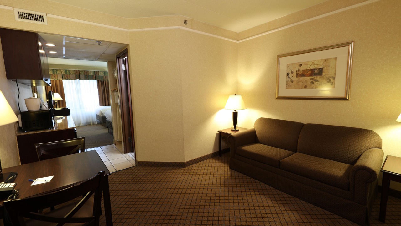 Photo of Livingroom in Forest Hills