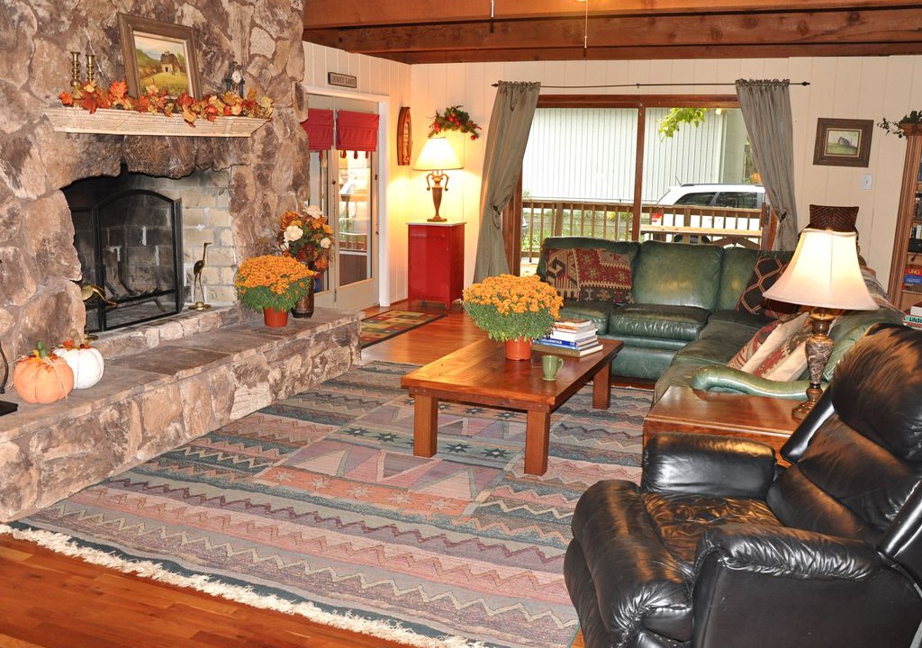Photo of Livingroom in Sister Lakes