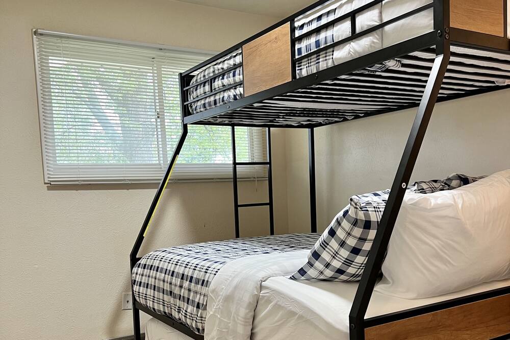 Photo of Bedroom in Three Oaks