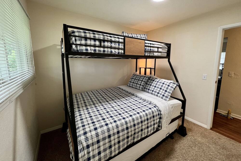 Photo of Bedroom in Three Oaks
