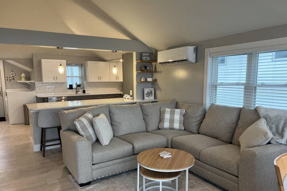 Photo of Livingroom in Lake Odessa