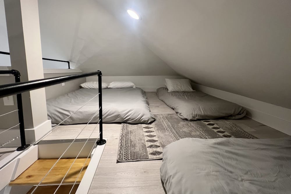 Photo of Bedroom in Lake Odessa