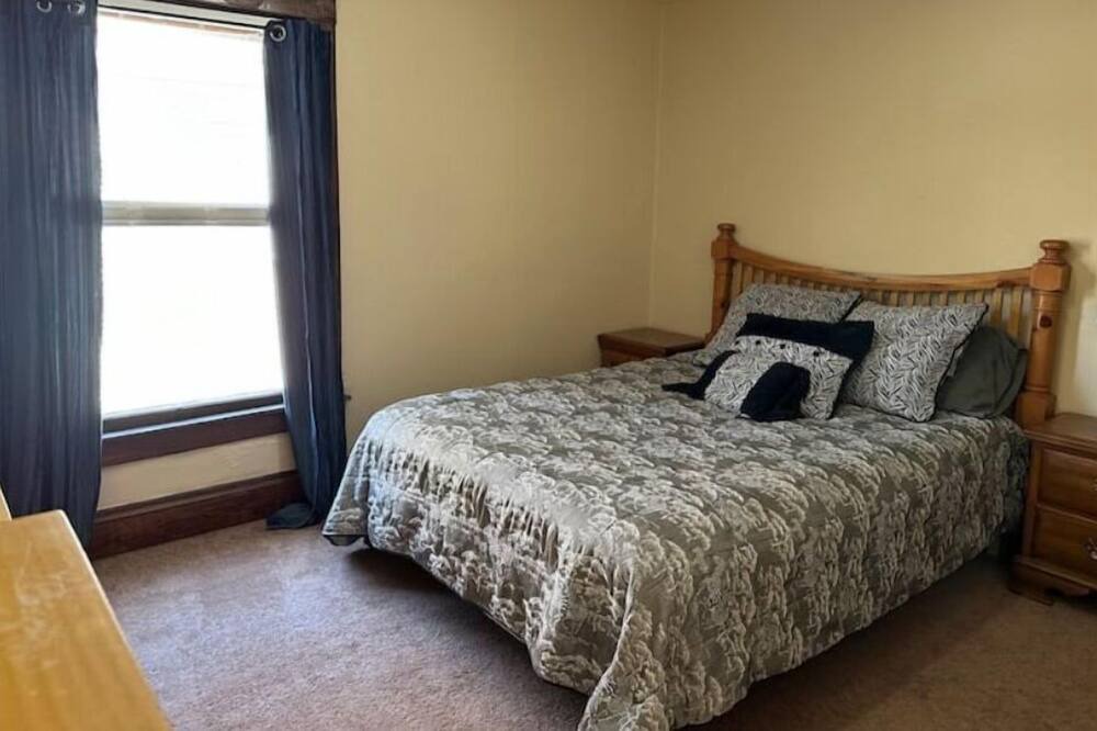 Photo of Bedroom in Midtown