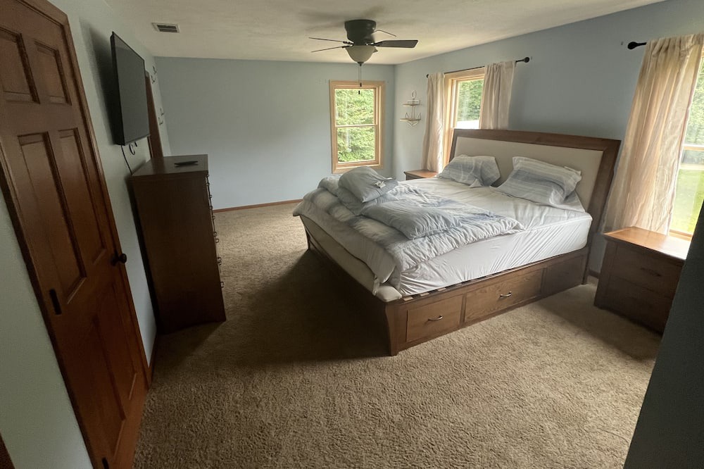 Photo of Bedroom in Lawrence