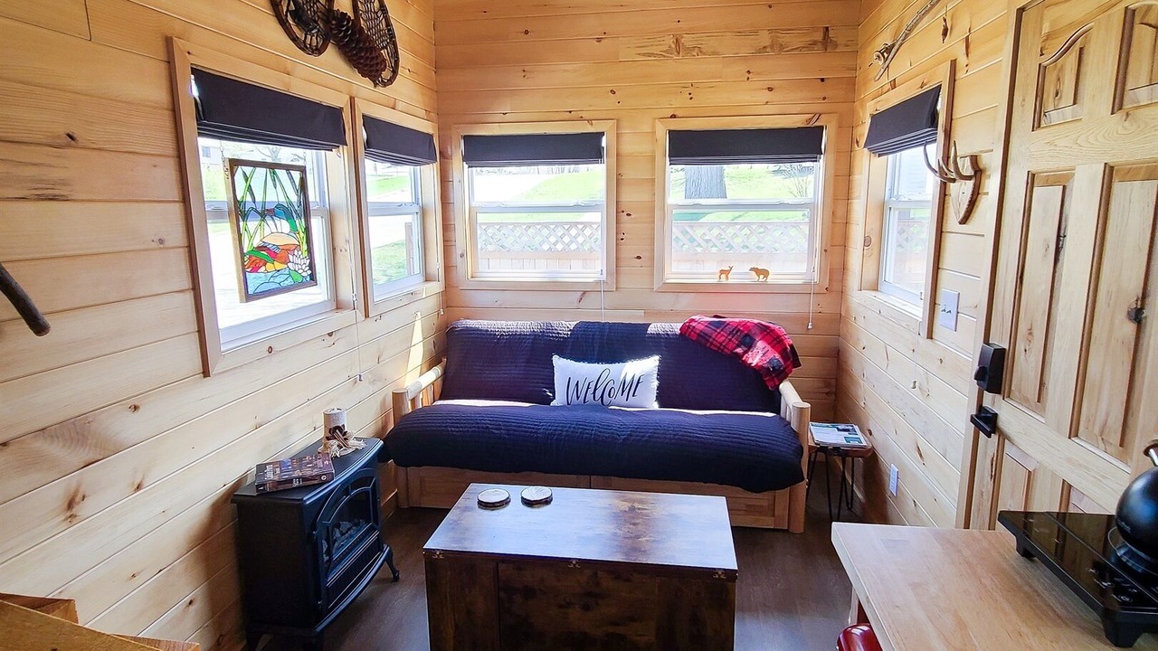 Photo of Bedroom in Lakeside