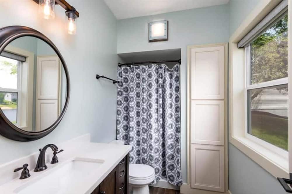 Photo of Bathroom in Burnips