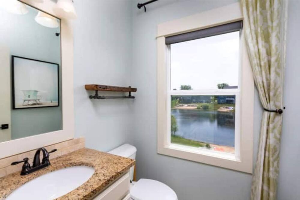 Photo of Bathroom in Burnips