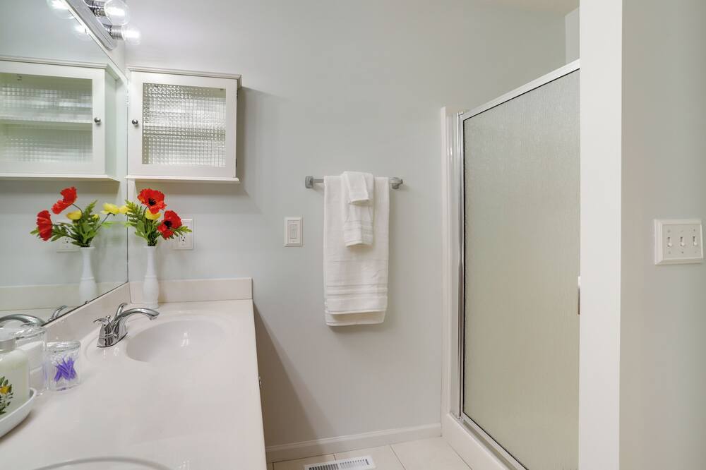 Photo of Bathroom in Granger