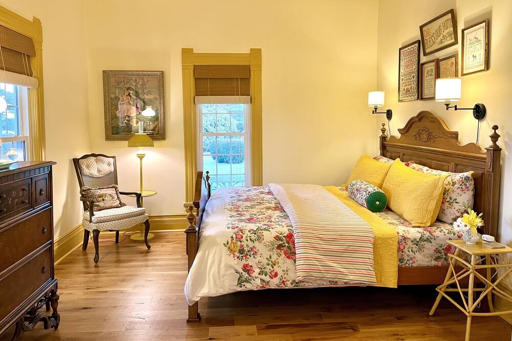 Photo of Bedroom in Dowagiac