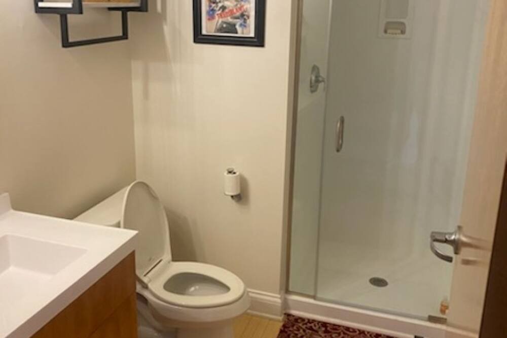 Photo of Bathroom in Wholesale District