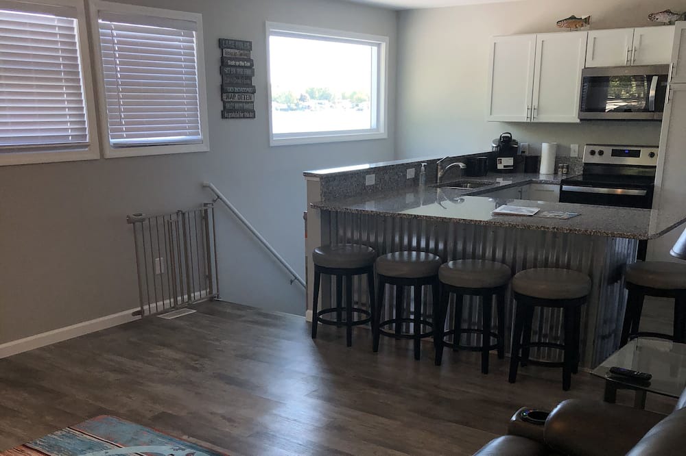 Photo of Livingroom in Simonton Lake