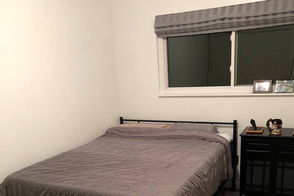 Photo of Bedroom in Farmington Hills