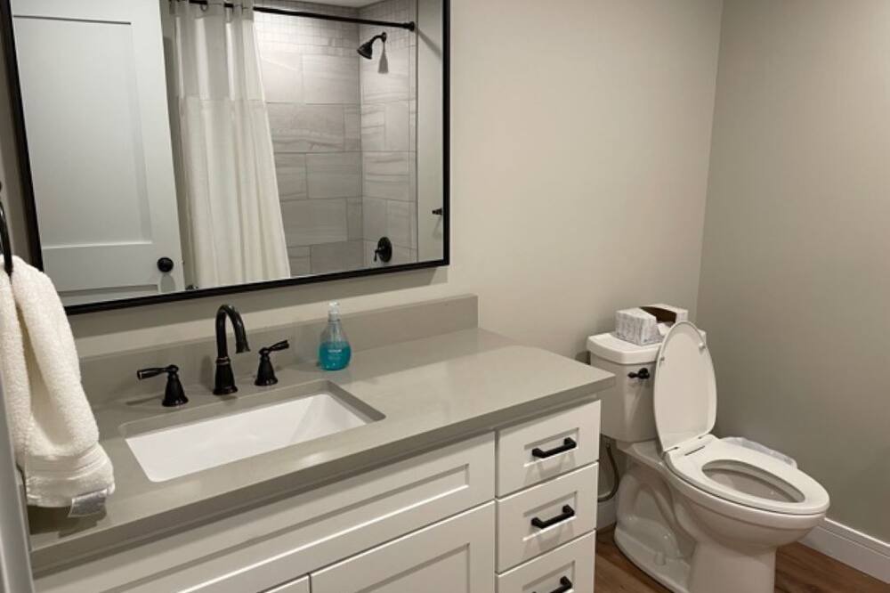 Photo of Bathroom in Kendall