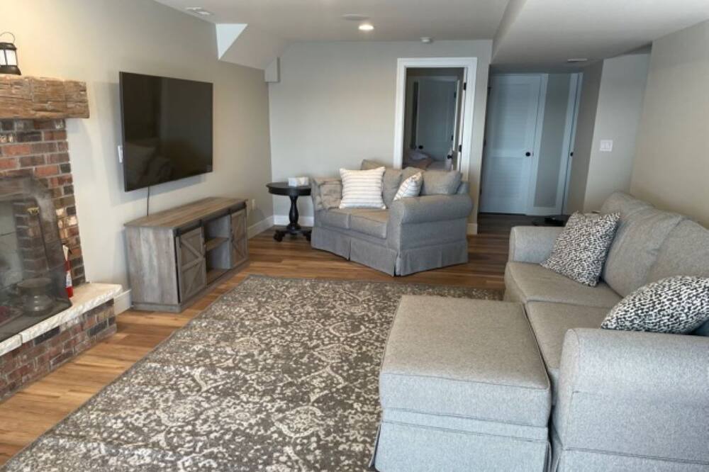 Photo of Livingroom in Kendall