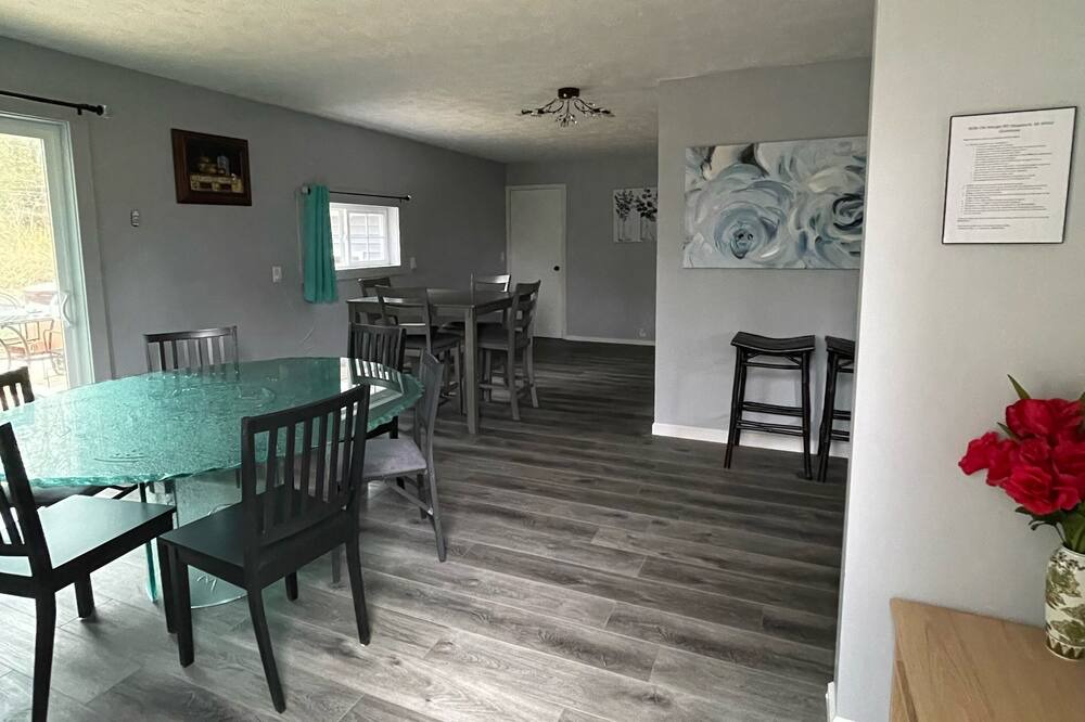 Photo of Livingroom in Hamilton