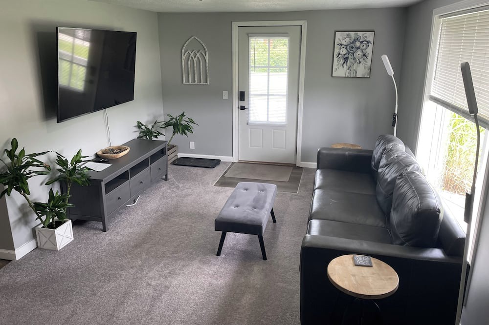 Photo of Livingroom in Saint Marys  Allen County