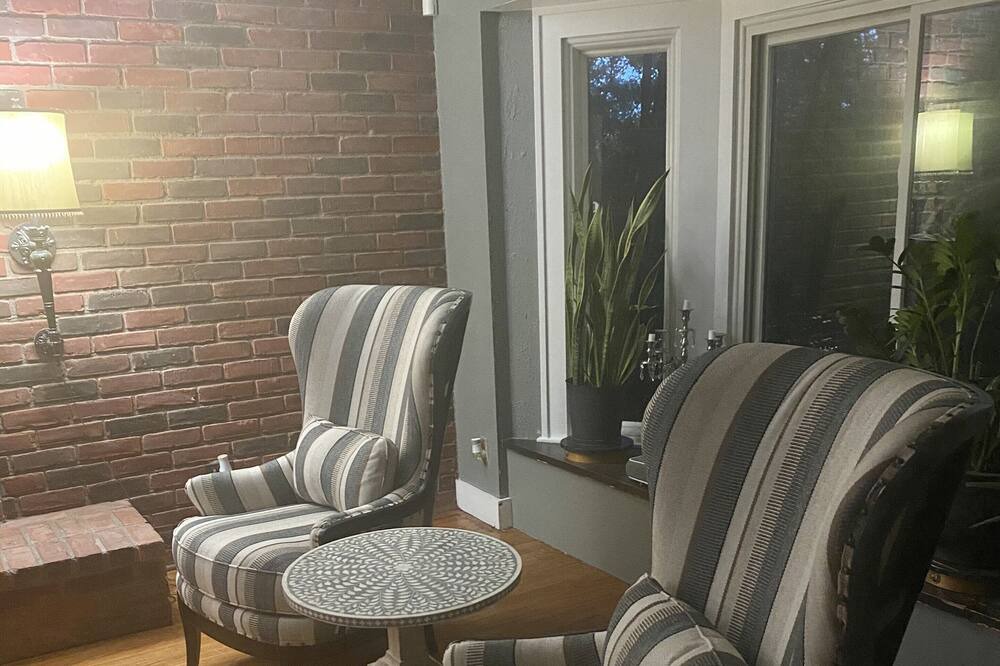 Photo of Bedroom in Farmington Hills