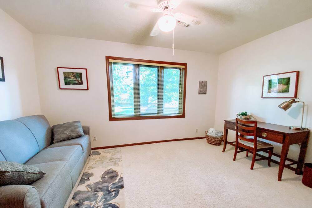 Photo of Livingroom in Winona Lake