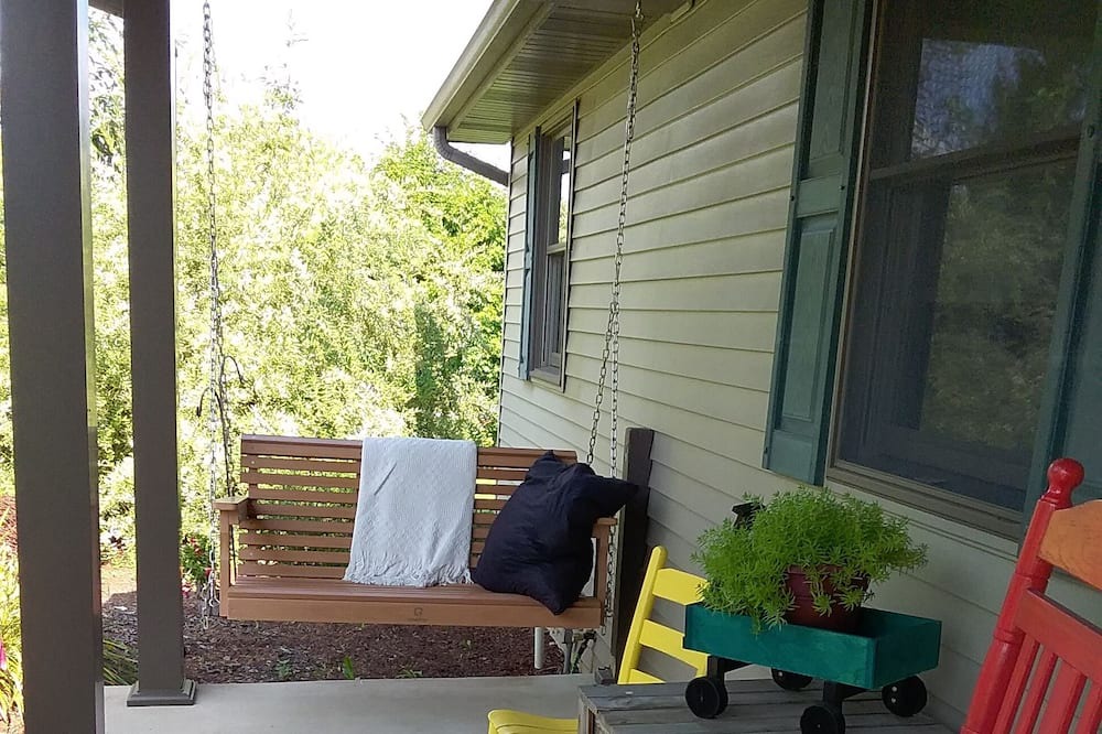 Photo of Patio Balcony in Shipshewana