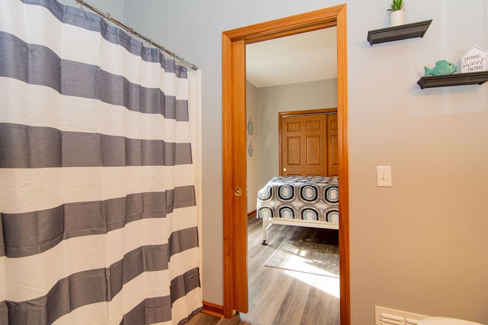 Photo of Bedroom in Niles
