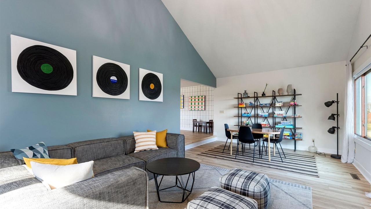 Photo of Livingroom in Baroda