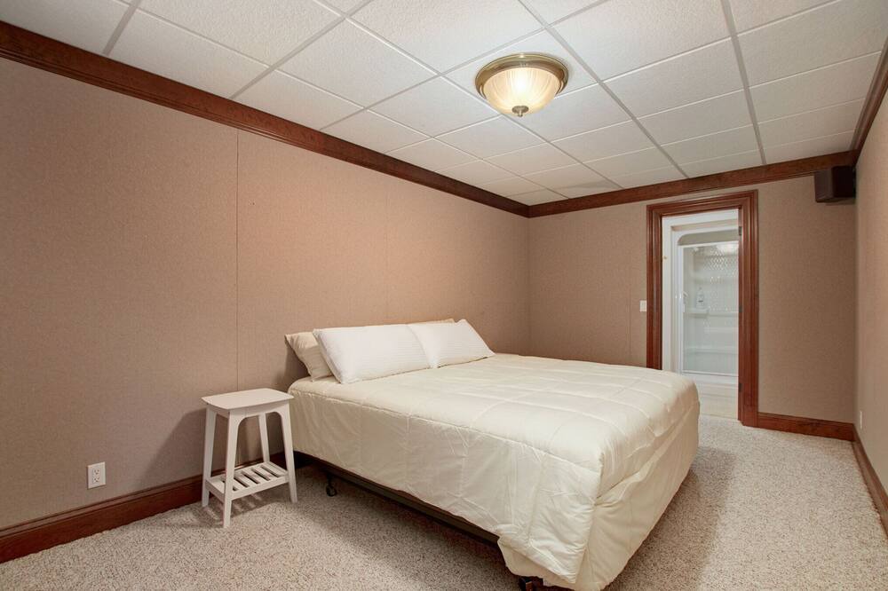 Photo of Bedroom in Hamilton