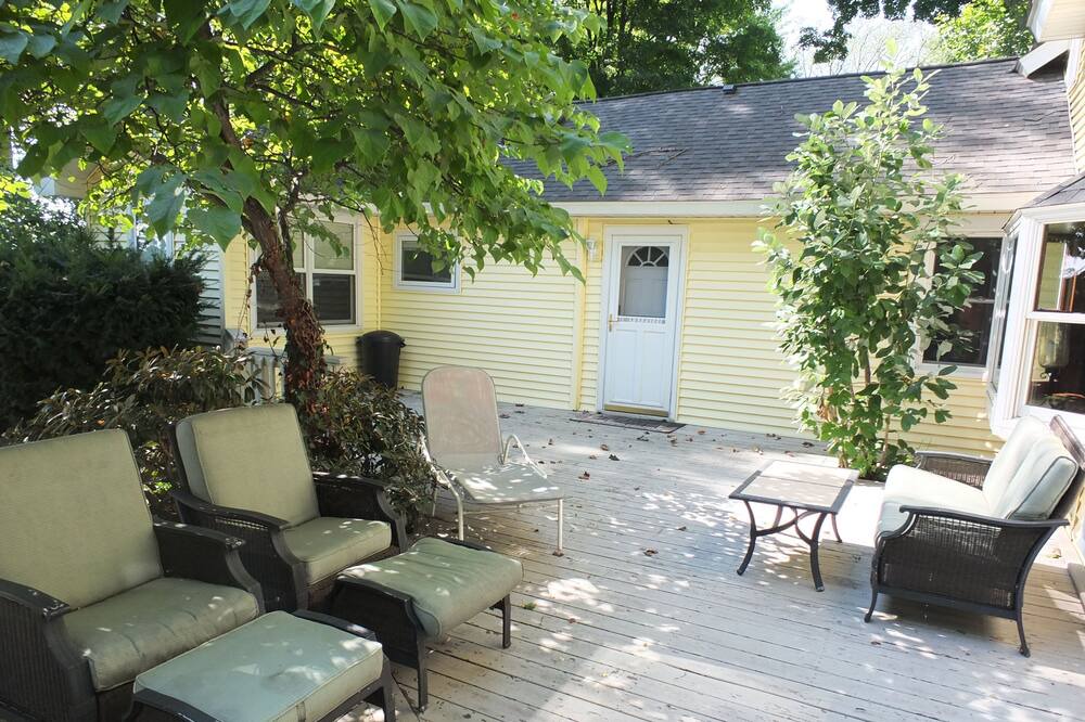 Photo of Patio Balcony in Sister Lakes