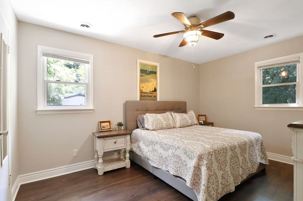 Photo of Bedroom in Michigan City