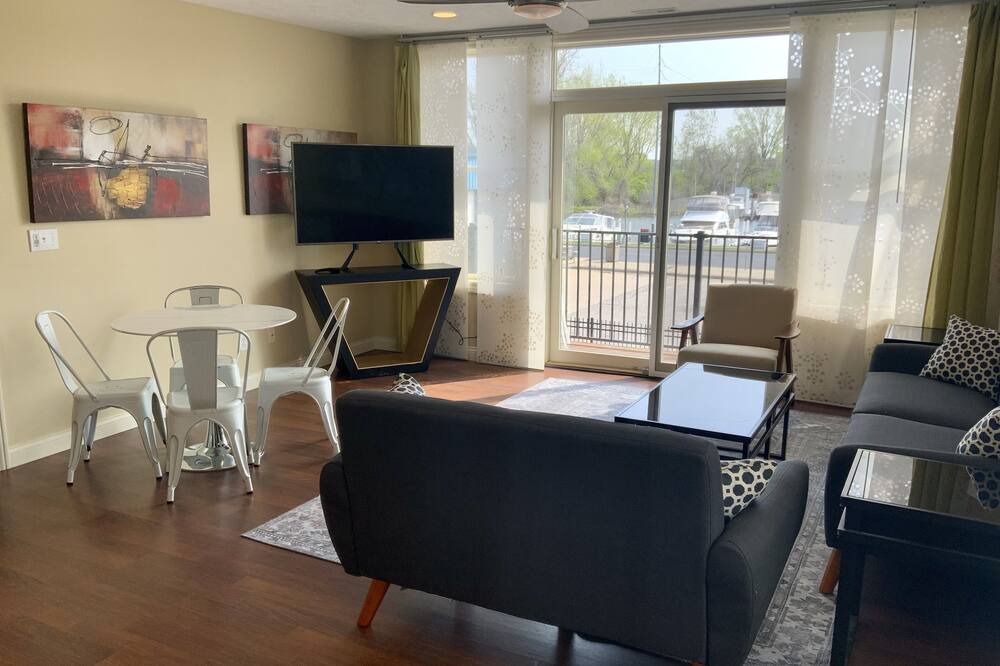 Photo of Livingroom in Saint Joseph