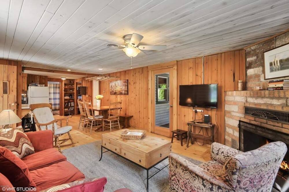 Photo of Livingroom in Harbert