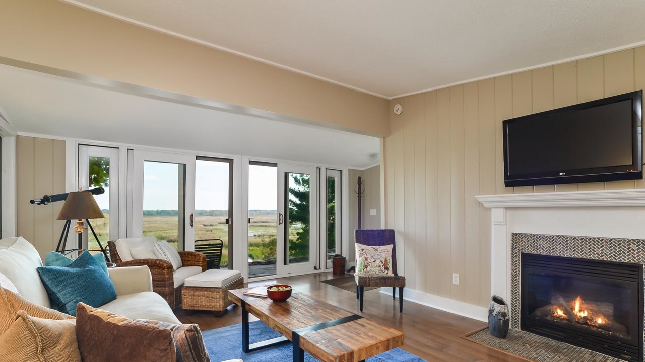 Photo of Livingroom in Saugatuck