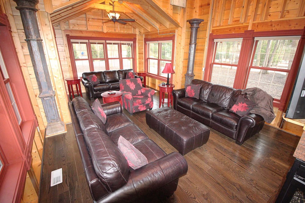Photo of Livingroom in Fennville