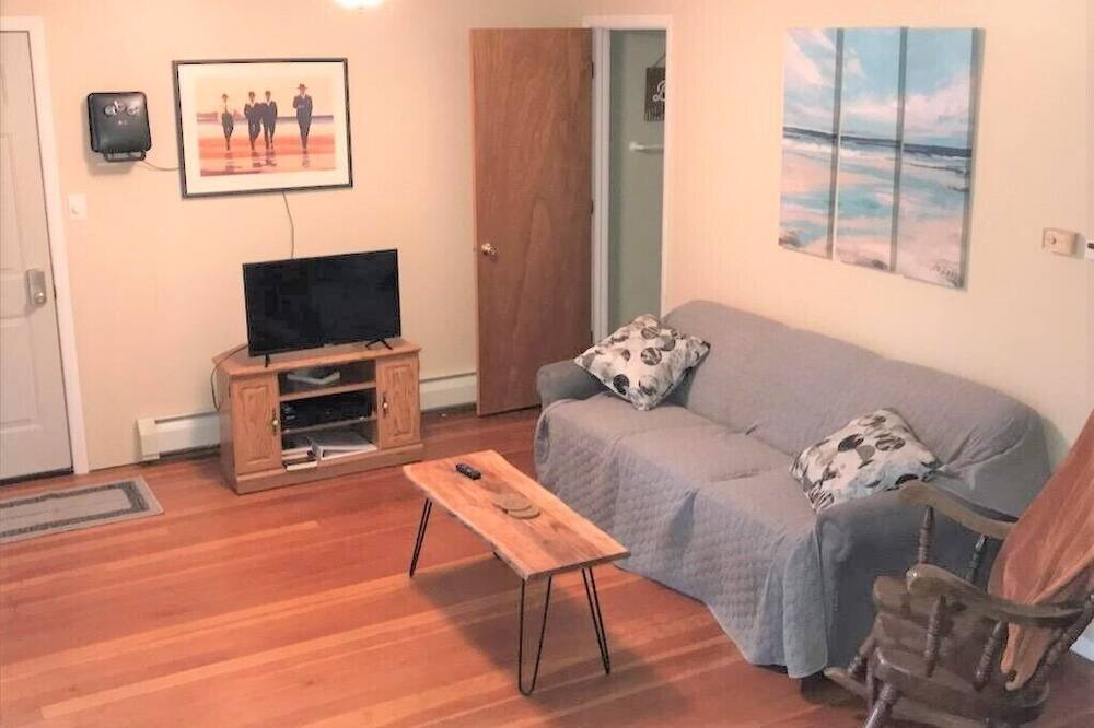 Photo of Livingroom in Lake Michigan Beach