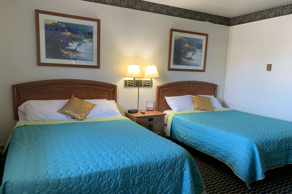 Photo of Bedroom in Norton Shores