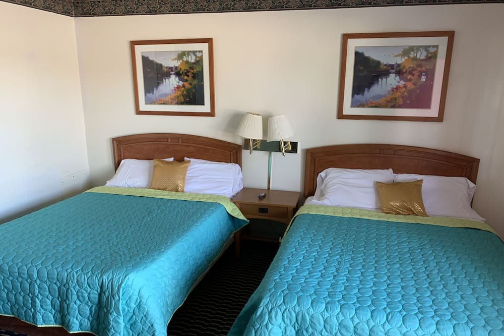 Photo of Bedroom in Norton Shores
