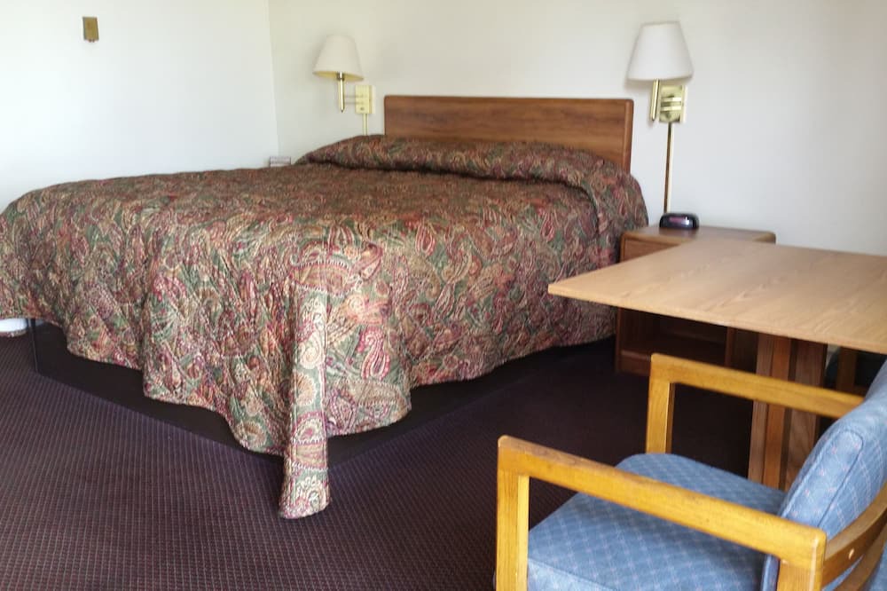 Photo of Bedroom in Norton Shores
