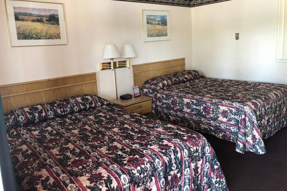 Photo of Bedroom in Norton Shores