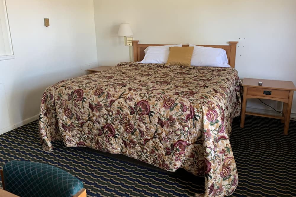 Photo of Bedroom in Norton Shores