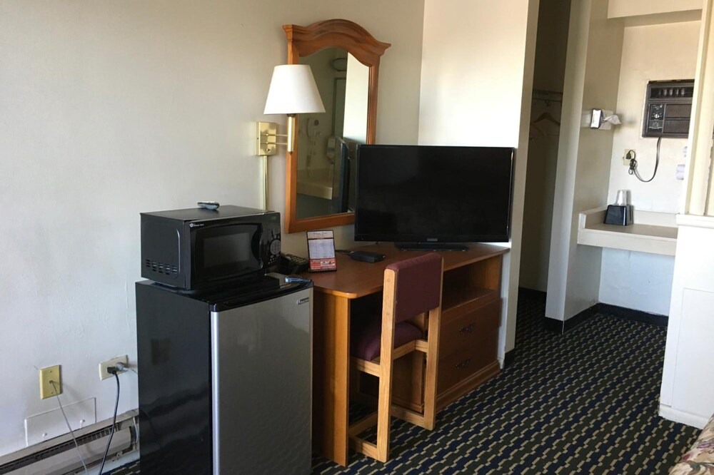 Photo of Bedroom in Norton Shores