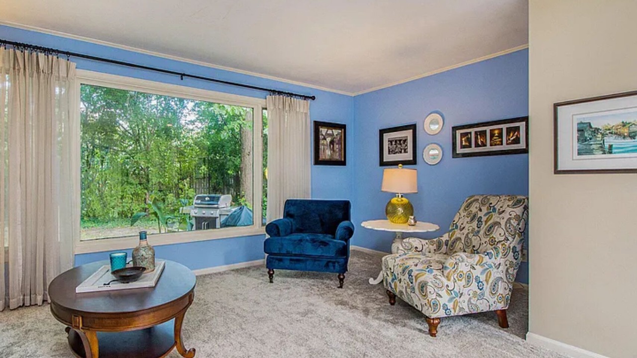 Photo of Livingroom in Reeds Lake