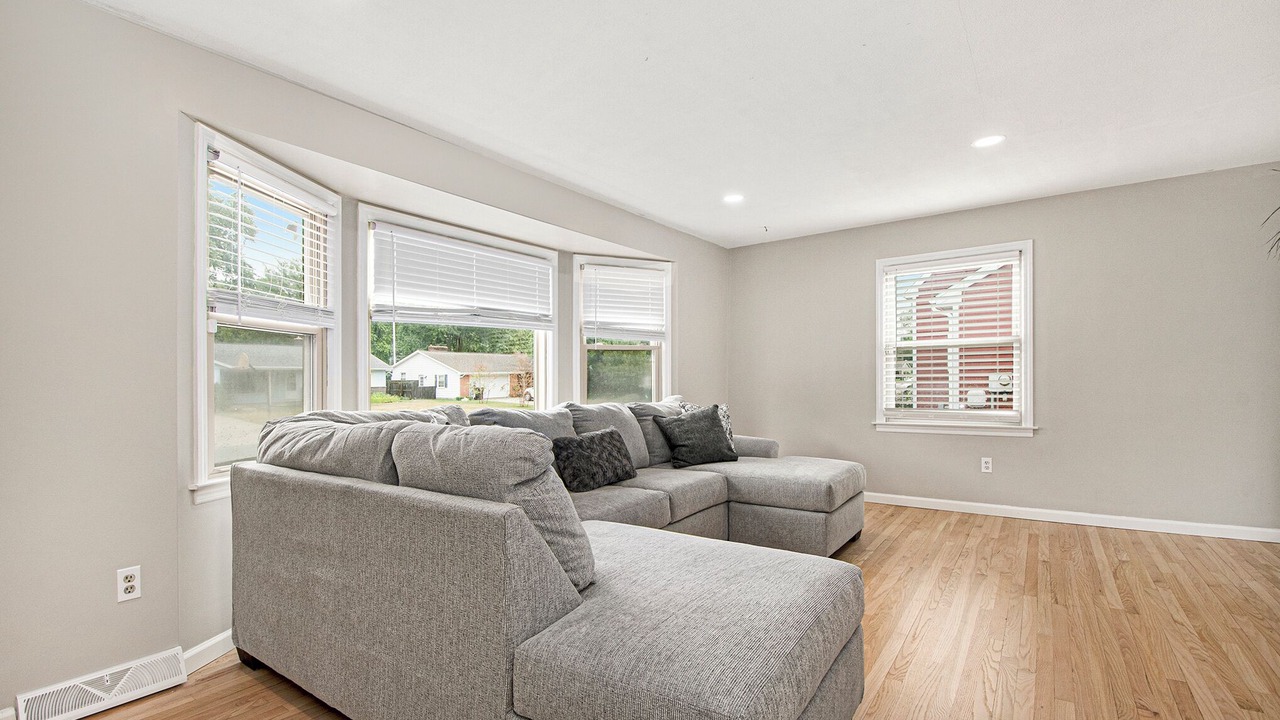 Photo of Livingroom in Grandville