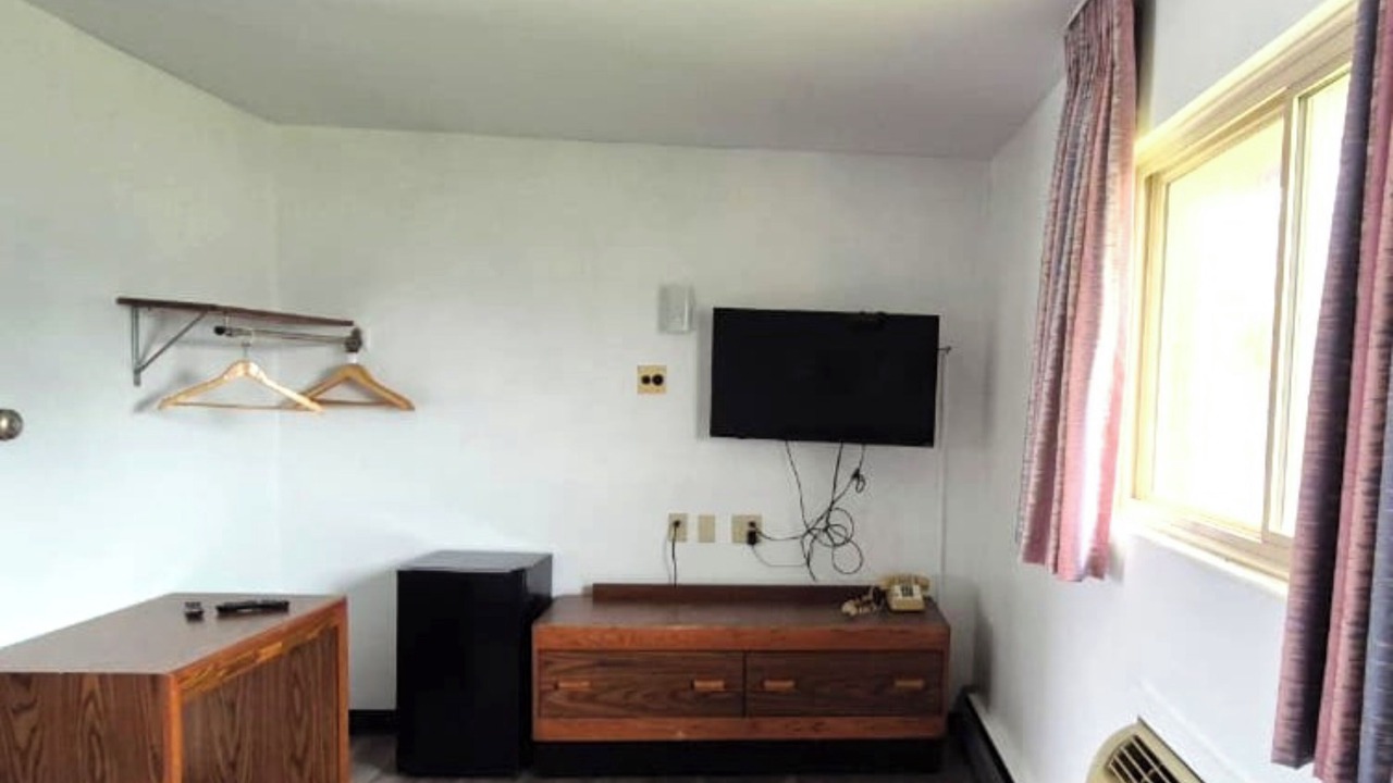 Photo of Bedroom in Alpine Township