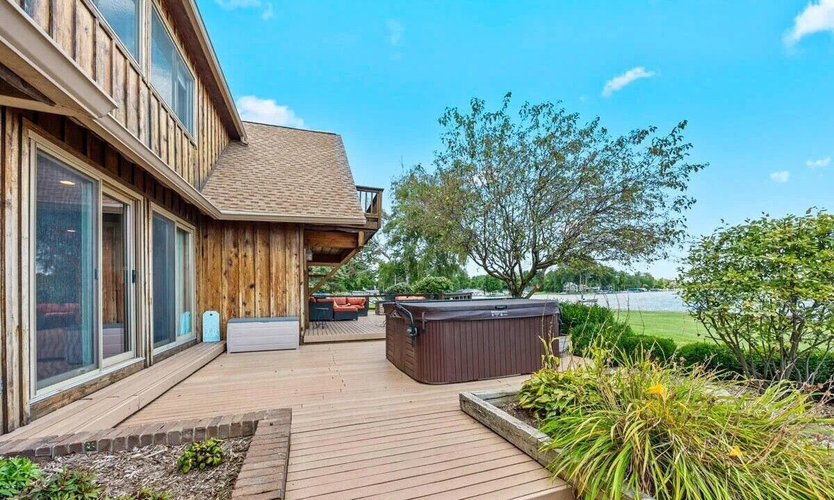 Photo of Patio Balcony in Lake Odessa