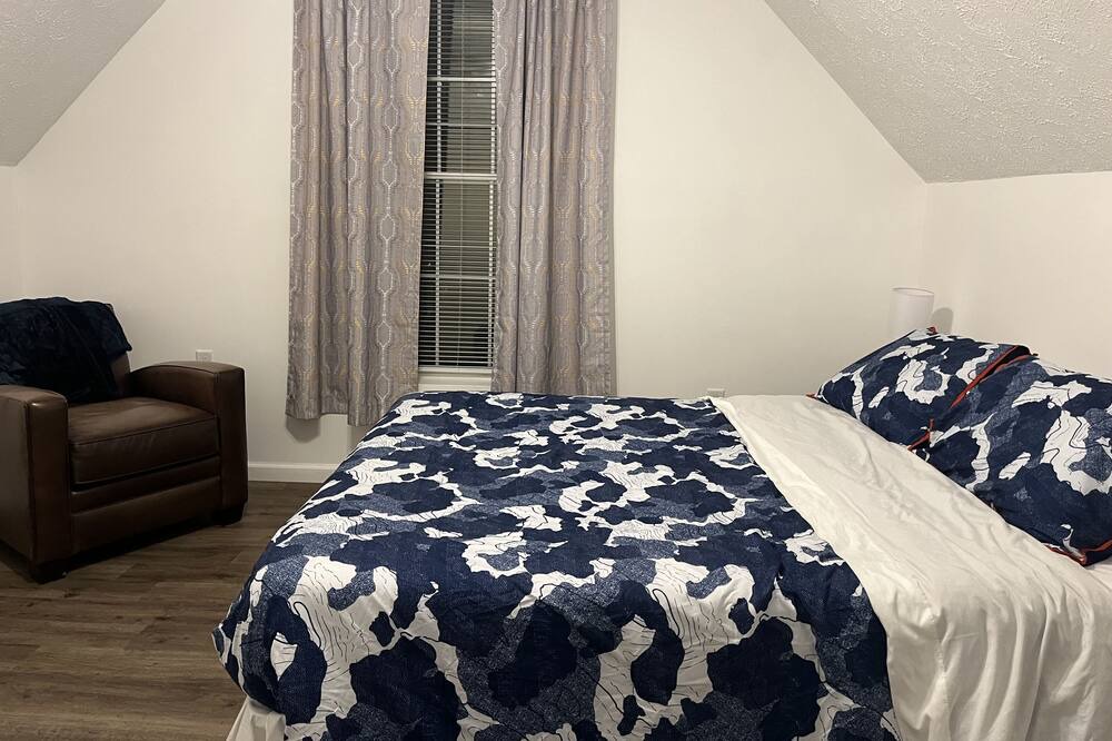 Photo of Bedroom in Kennedy King
